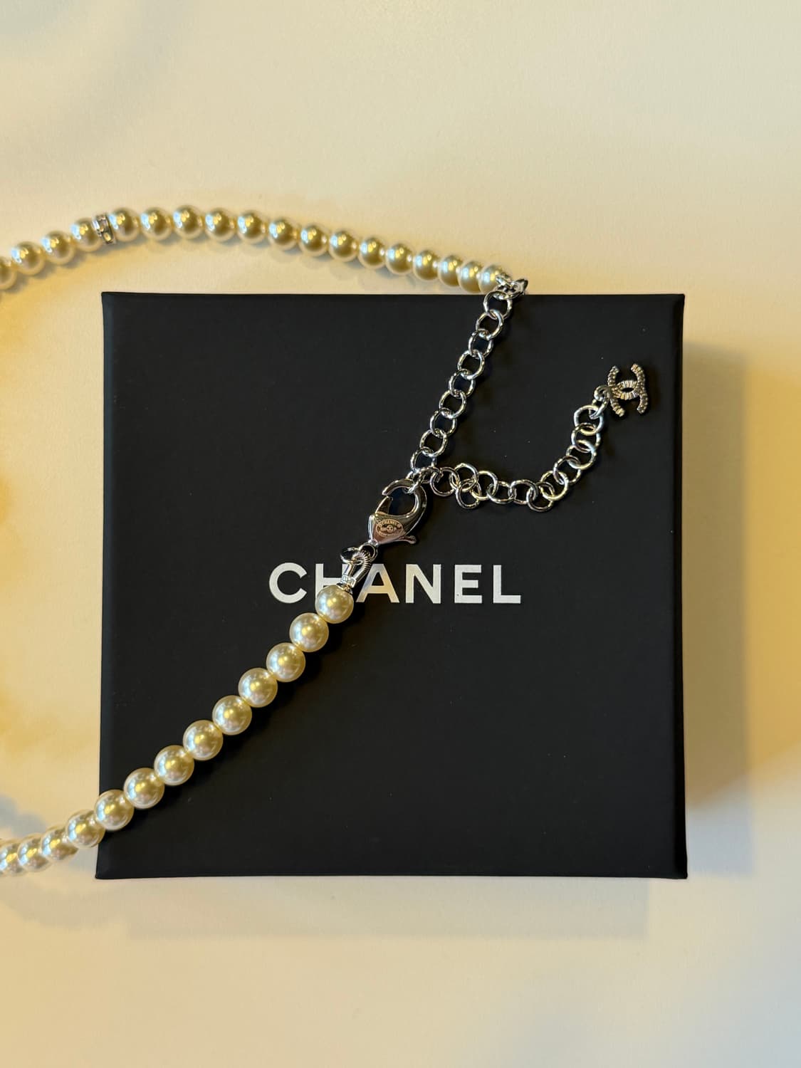 Chanel 업사이클링 샤넬 CC 진주 초커 목걸이 상품이미지6