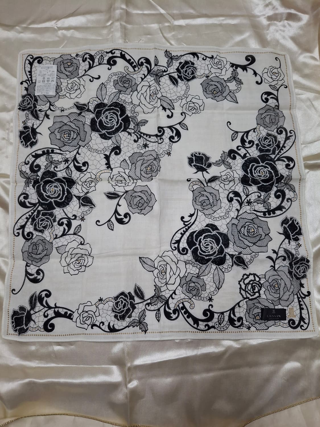 [랑방]블랙&화이트 로즈 레이스 쁘띠스카프 상품이미지3