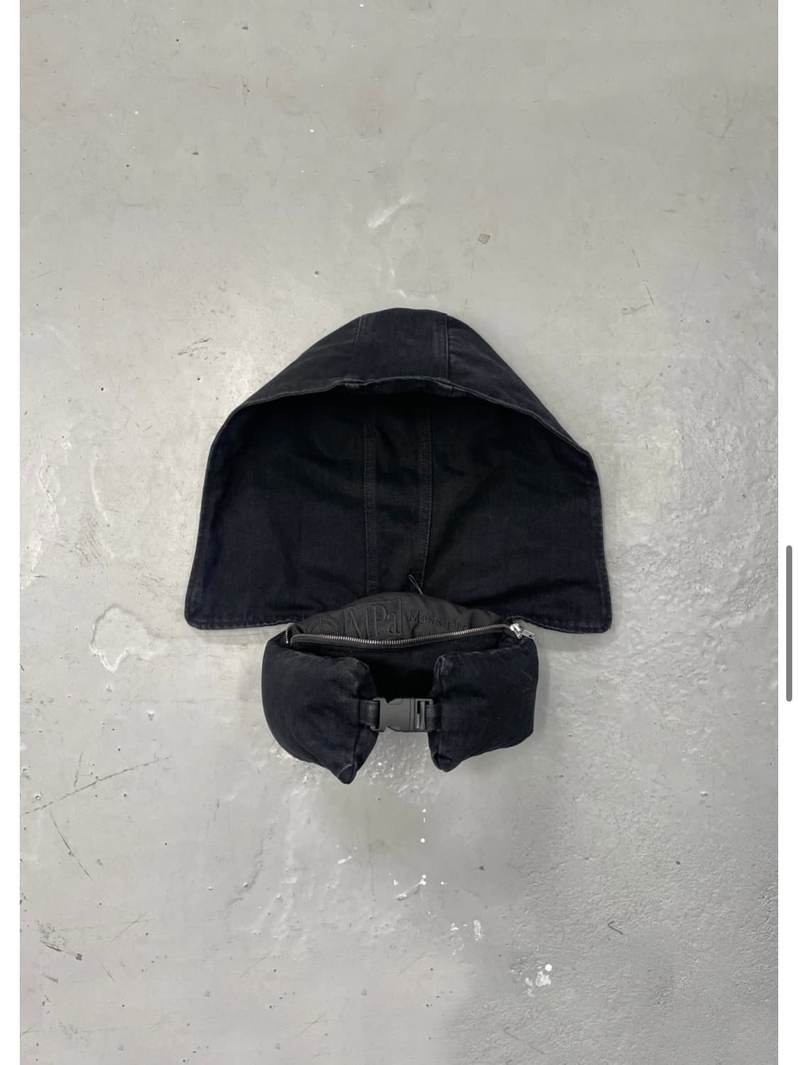 MPa HOODED NECK PILLOW (BLACK) 상품이미지3