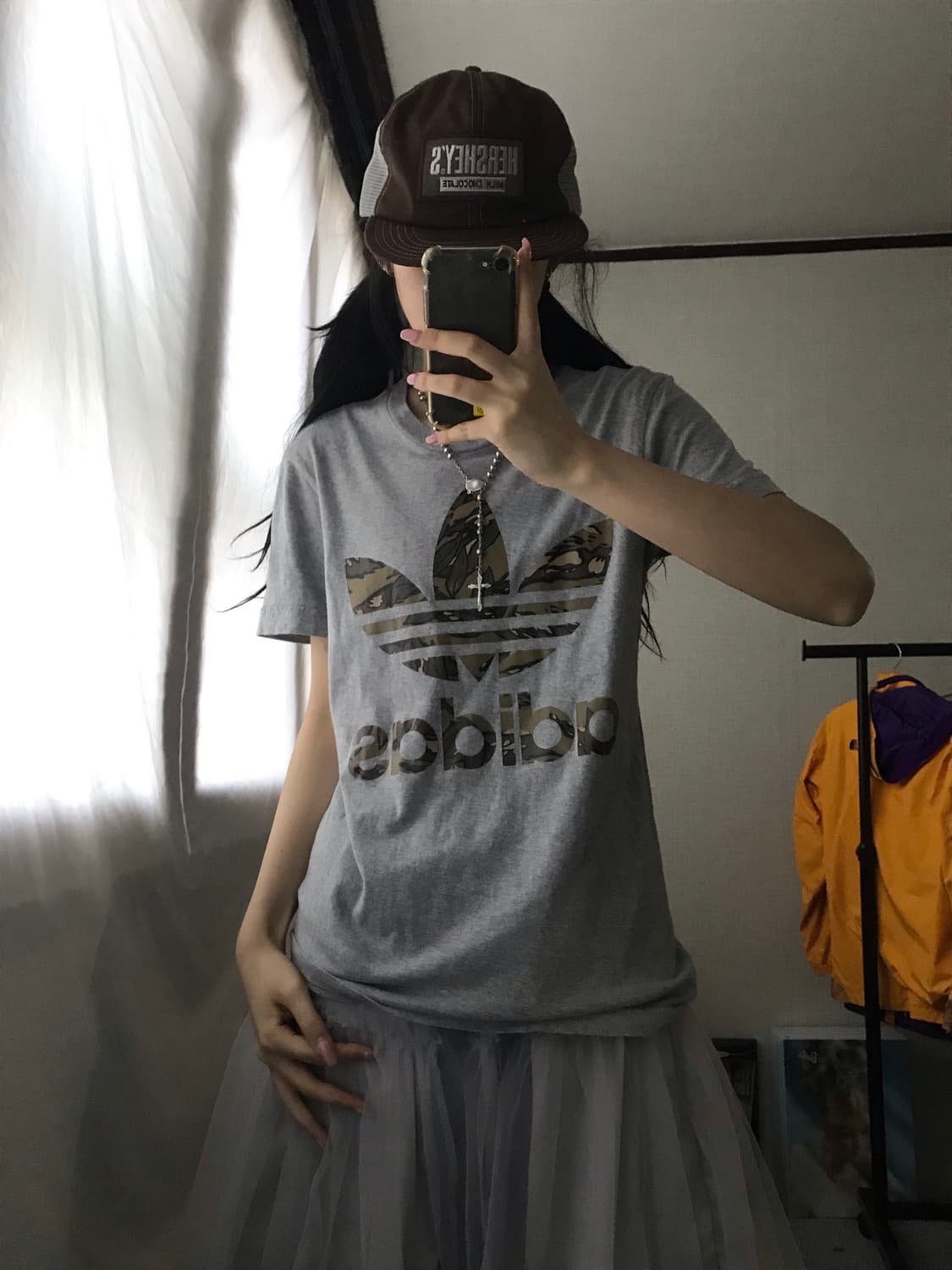 아디다스 그레이 카모 반팔티셔츠 상품이미지2