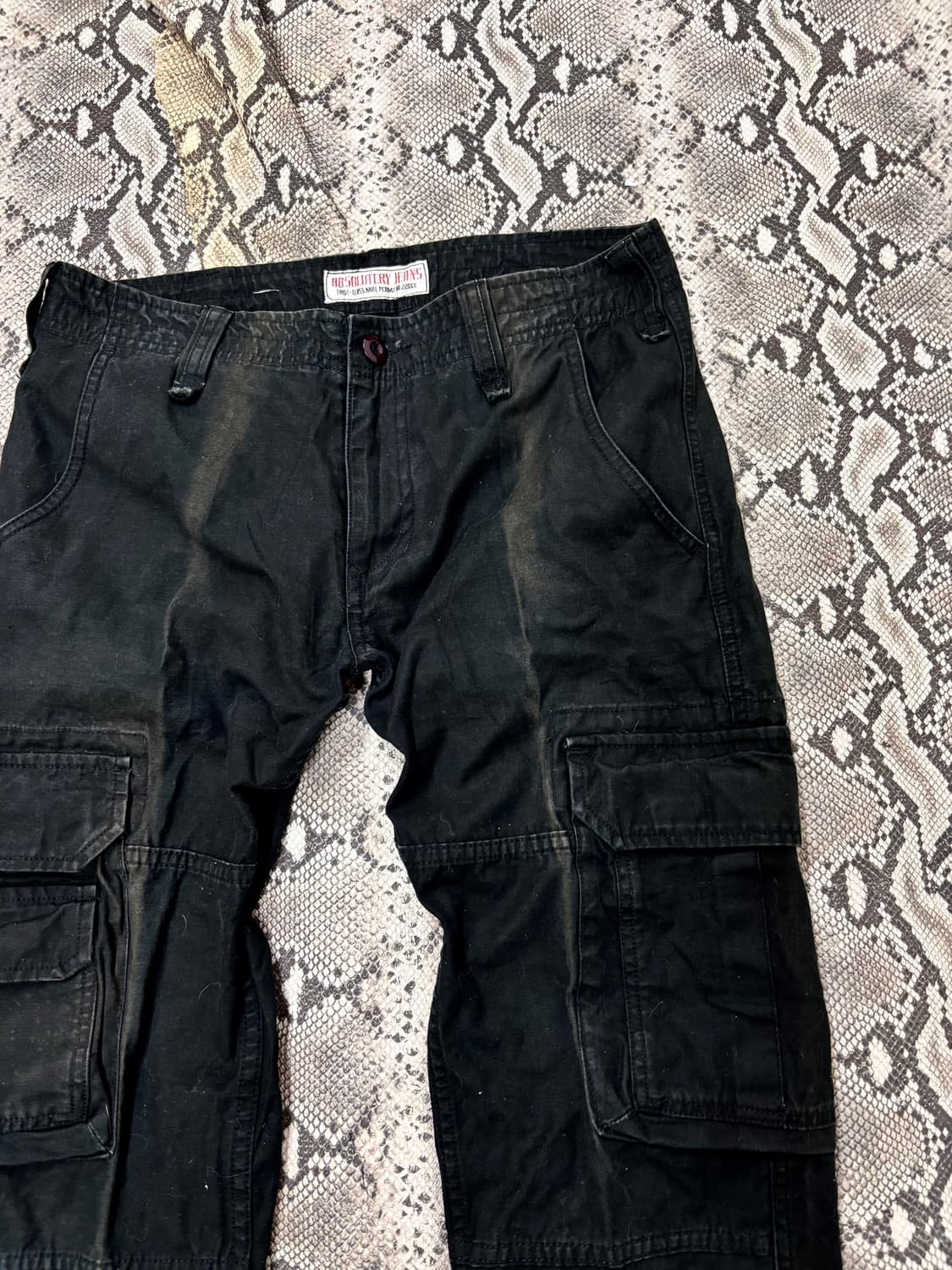 “Vintage” Black Cargo Pants 상품이미지3