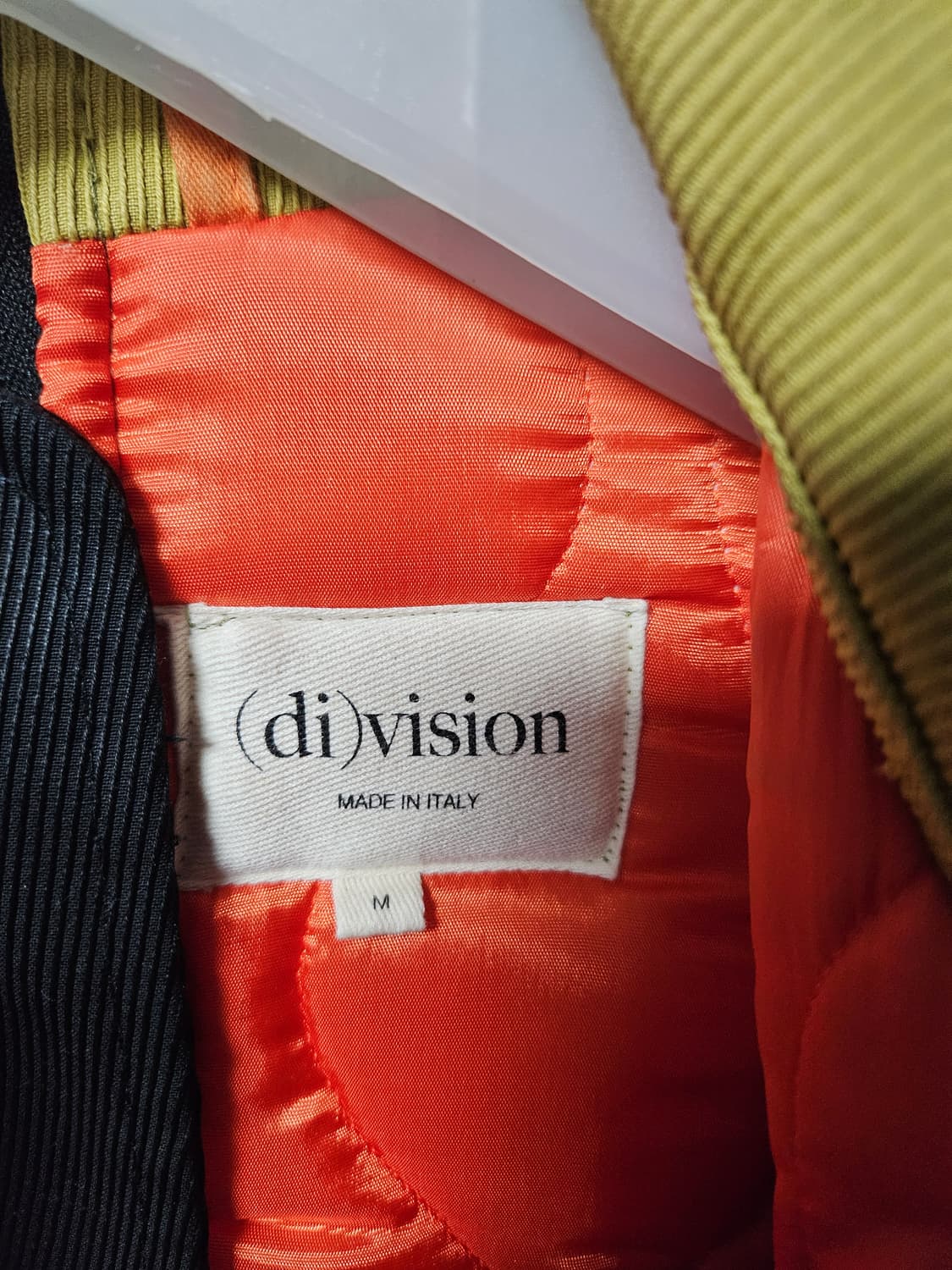 (di)vision 블랙/옐로우 봄버 자켓 상품이미지3