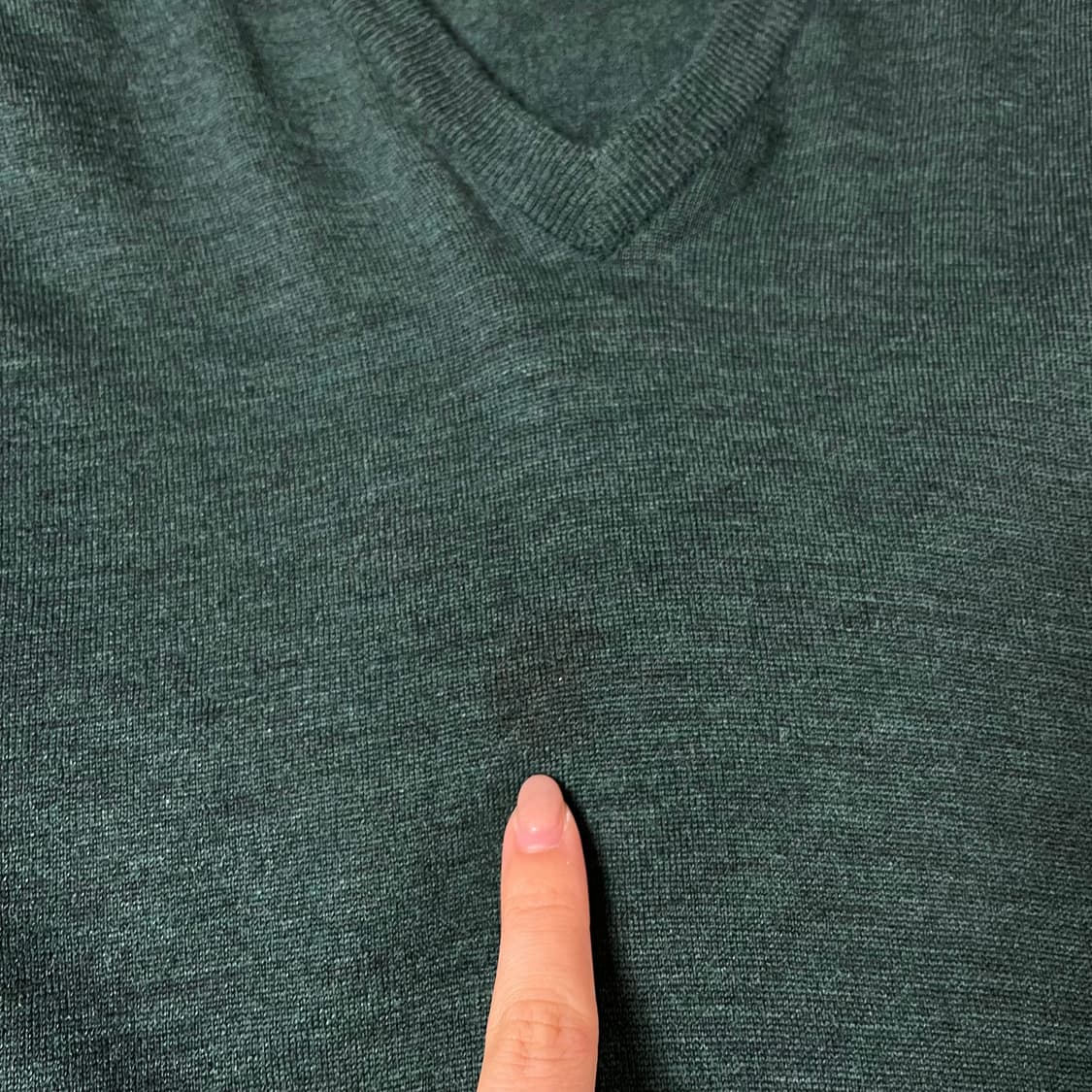 던힐 딥그린 브이넥 울 100 긴팔 니트 상품이미지6