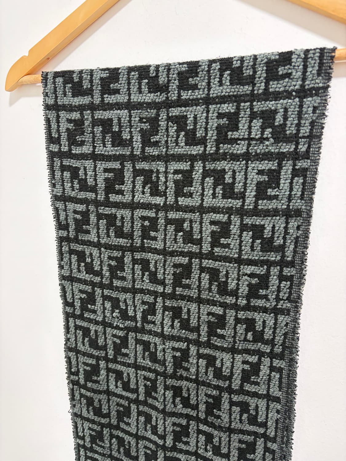 펜디 FF 모노그램 블랙 차콜 목도리 머플러 상품이미지3