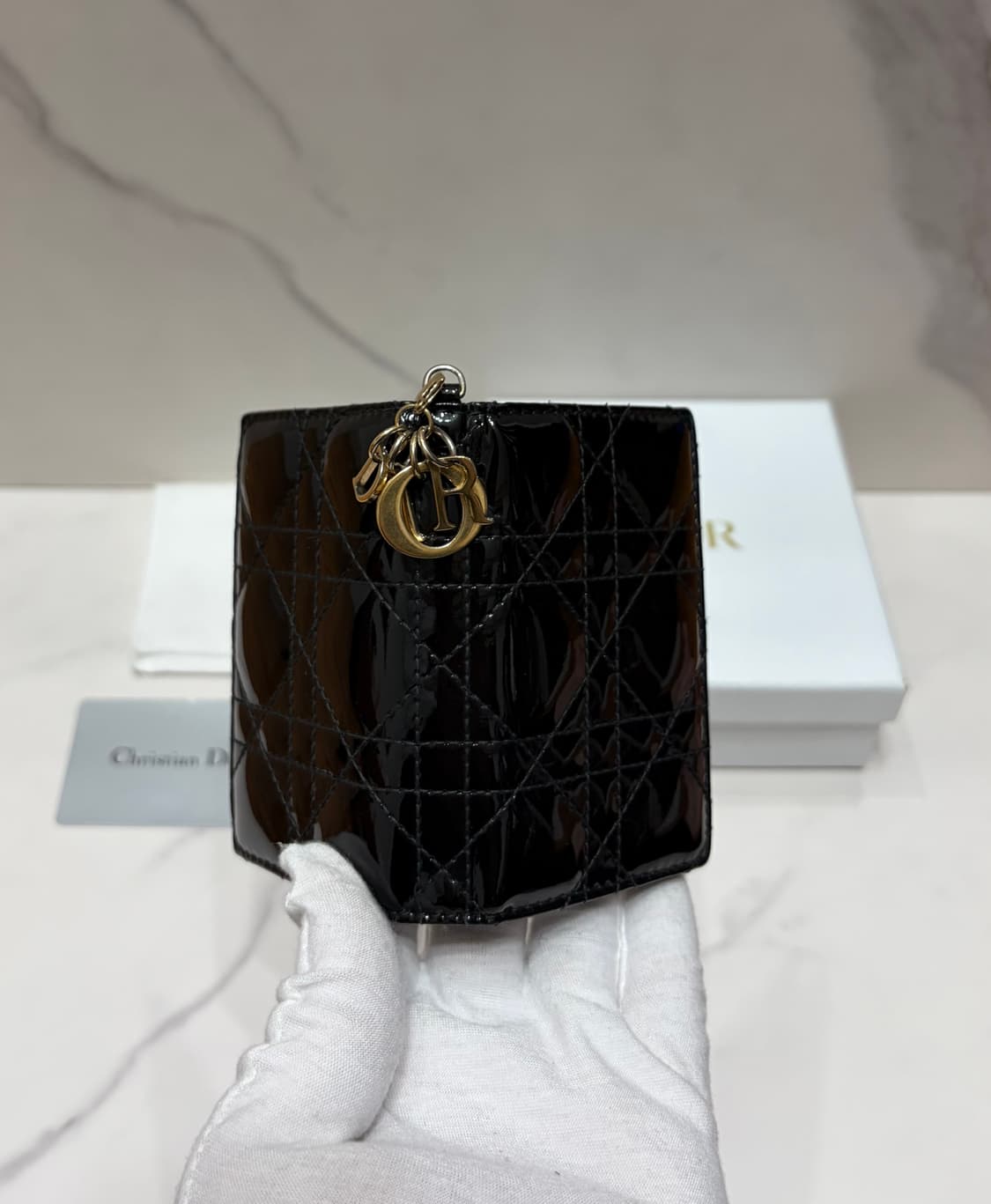 [정품] S급 디올 레이디 페이던트 까나쥬 반지갑 상품이미지4