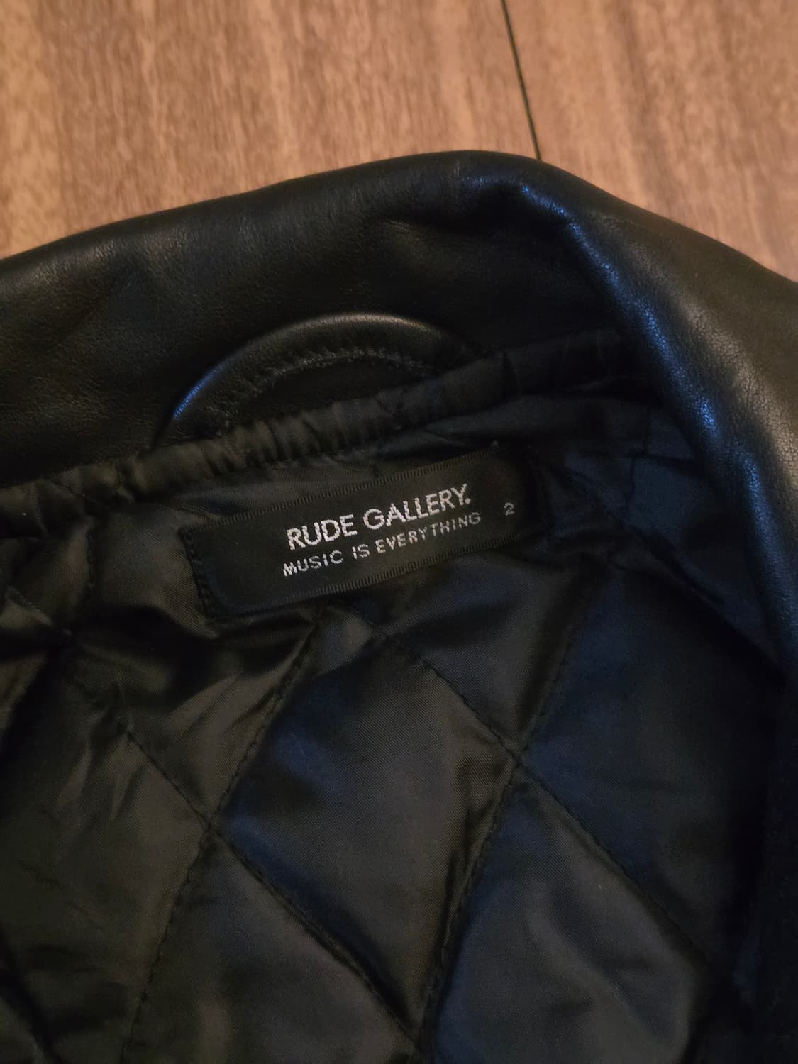 루드갤러리 블랙 레더 Varsity 자켓 상품이미지7