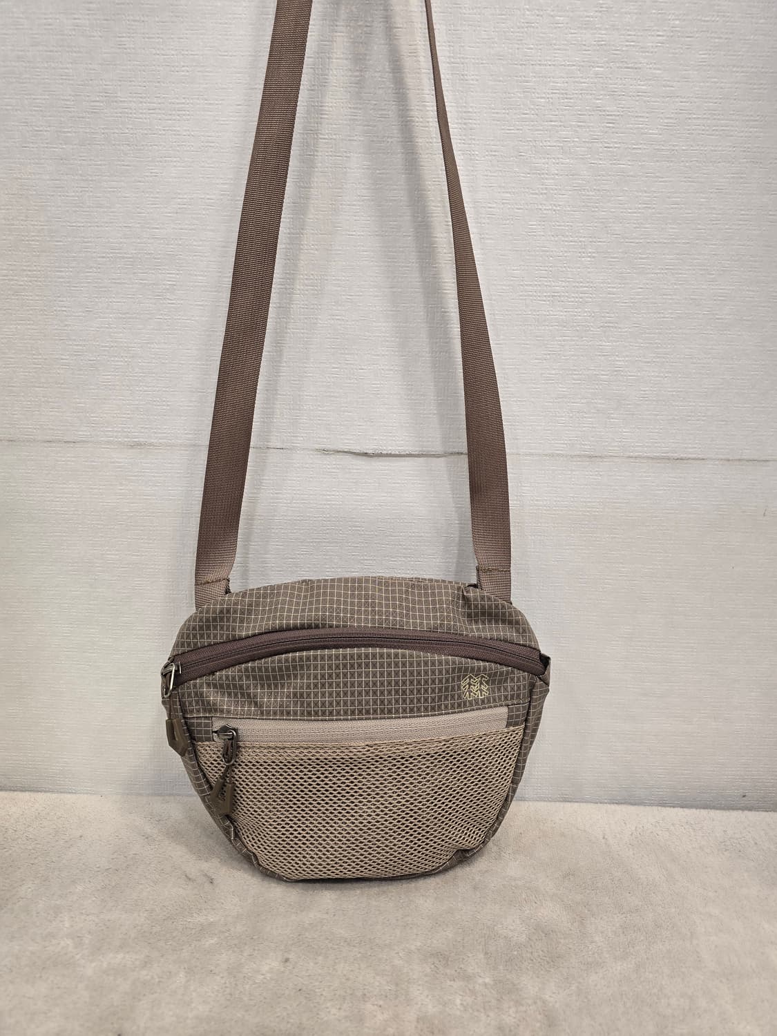 코오롱스포츠 남여공용 가벼운 크로스백 상품이미지1