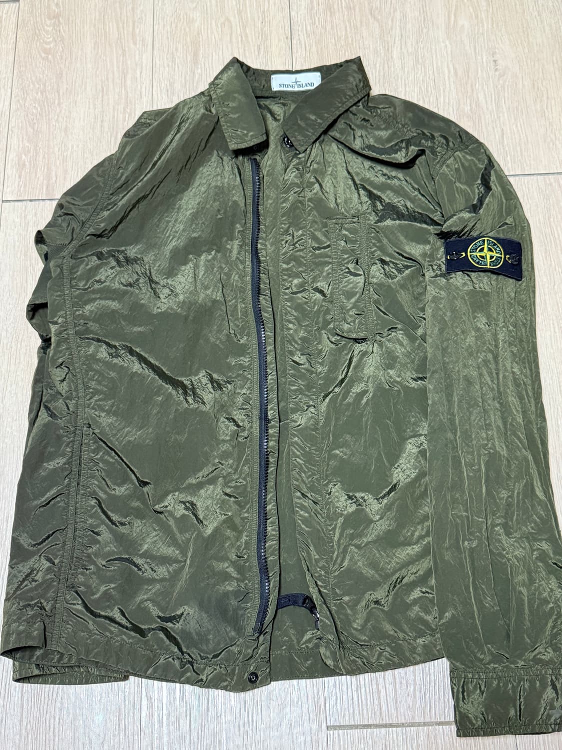 18ss 스톤아일랜드 나일론 메탈 오버셔츠 카키 L사이즈 상품이미지1