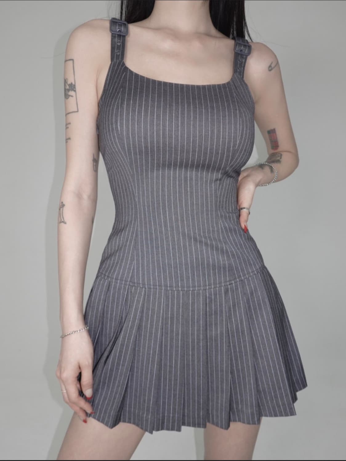 페일제이드 긱시크 드레스 챠콜 상품이미지1