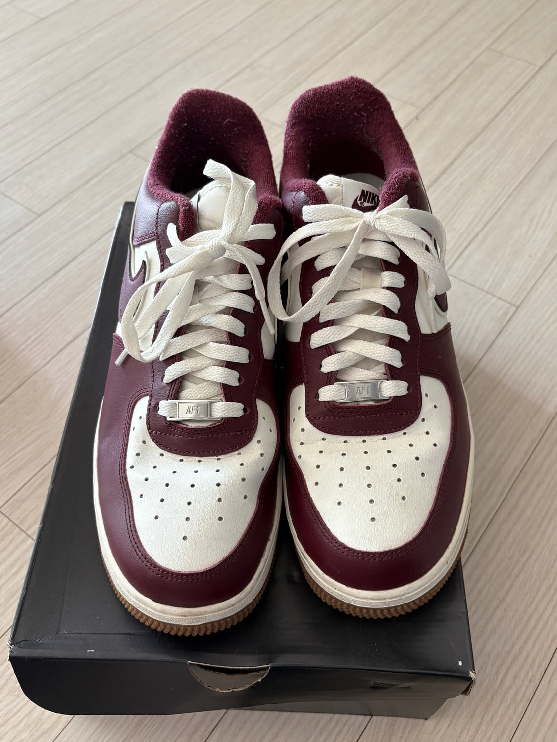 나이키 에어포스1 흰/버건디 운동화290 상품이미지1
