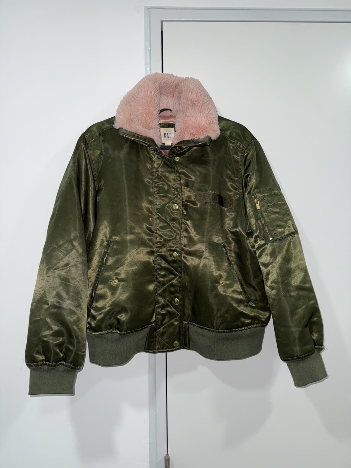 GAP 프리마로프트 새틴 봄버 상품이미지2