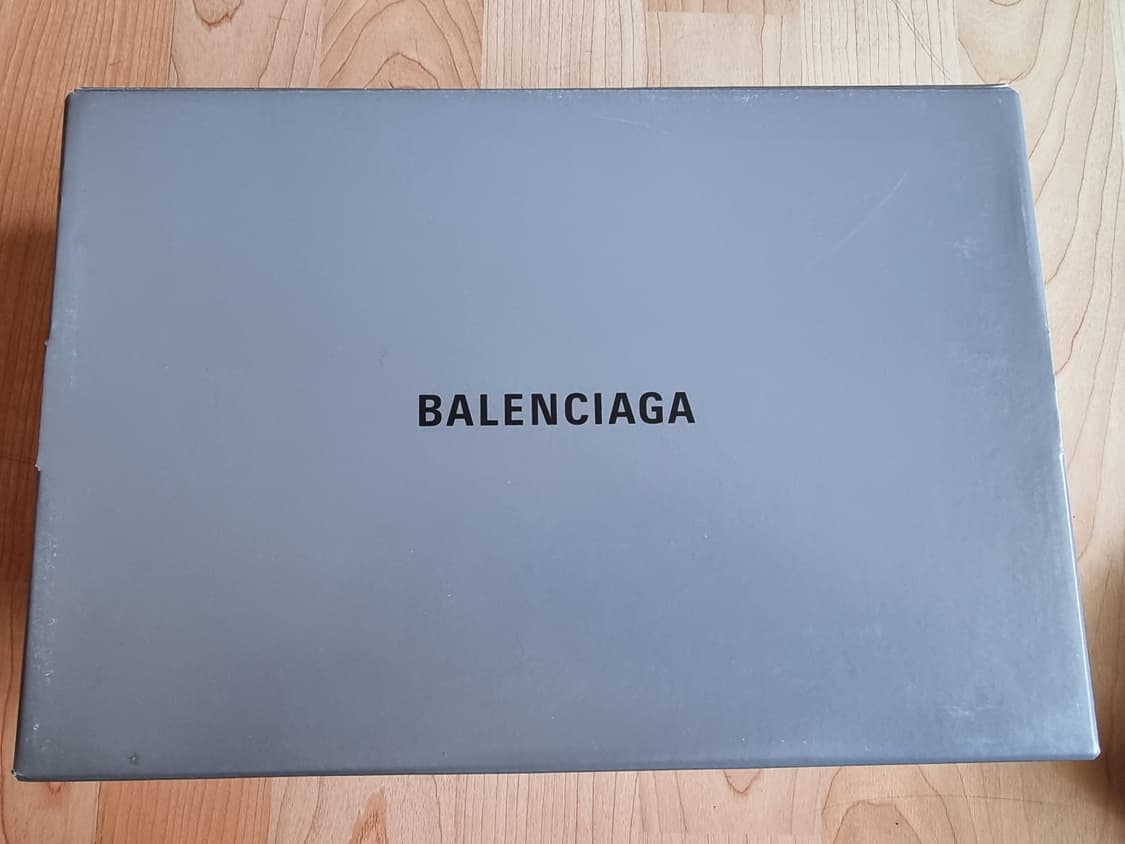 발렌시아가 스피드러너 2.0 오레오 40사이즈 상품이미지2