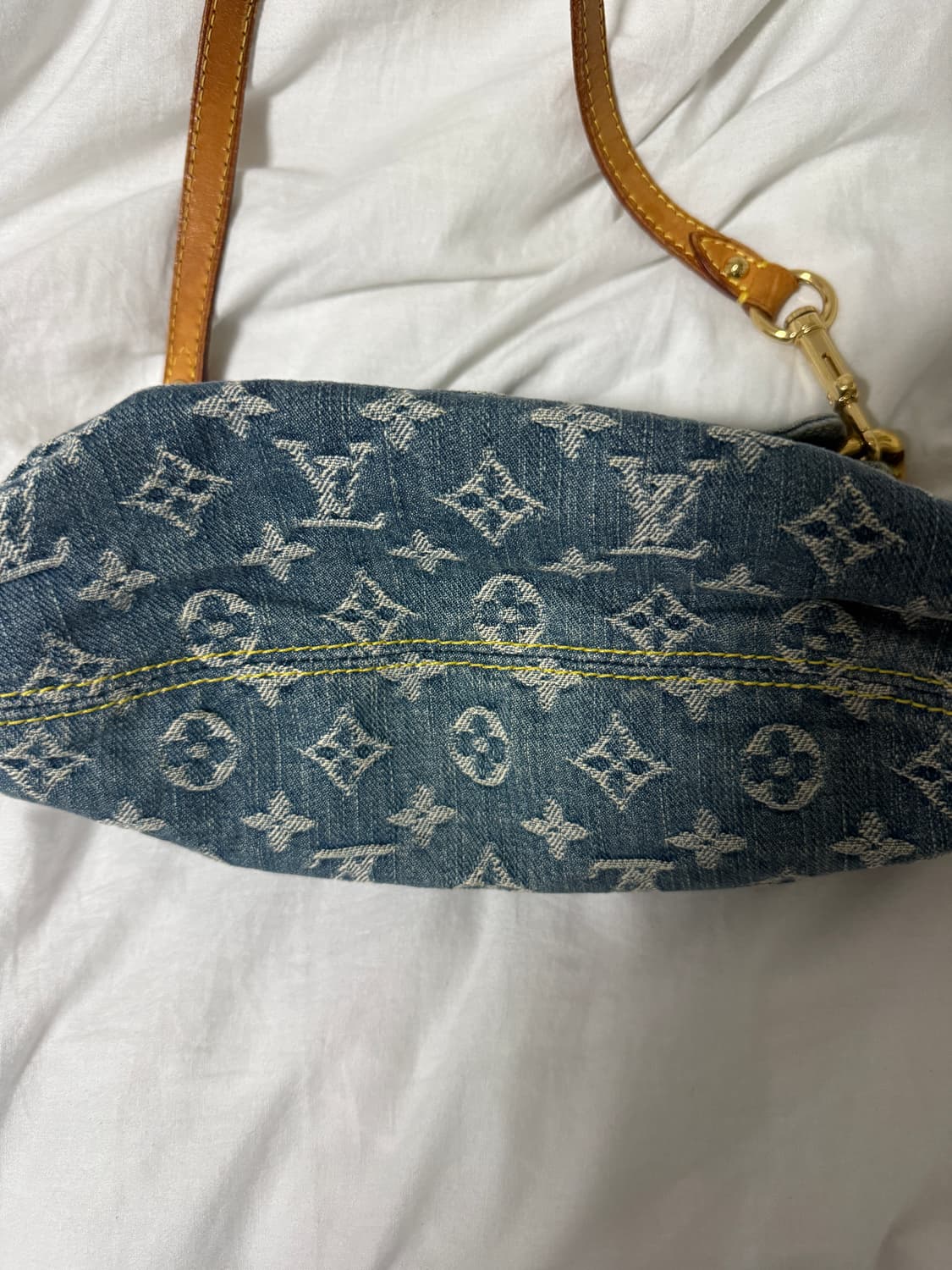 루이비통 데님 프리티 숄더백 상품이미지5