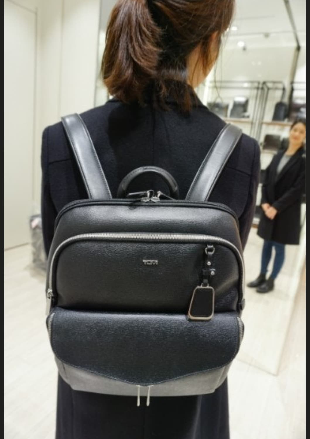 투미 여성 가죽 싱글레어 백팩 블랙 상품이미지1