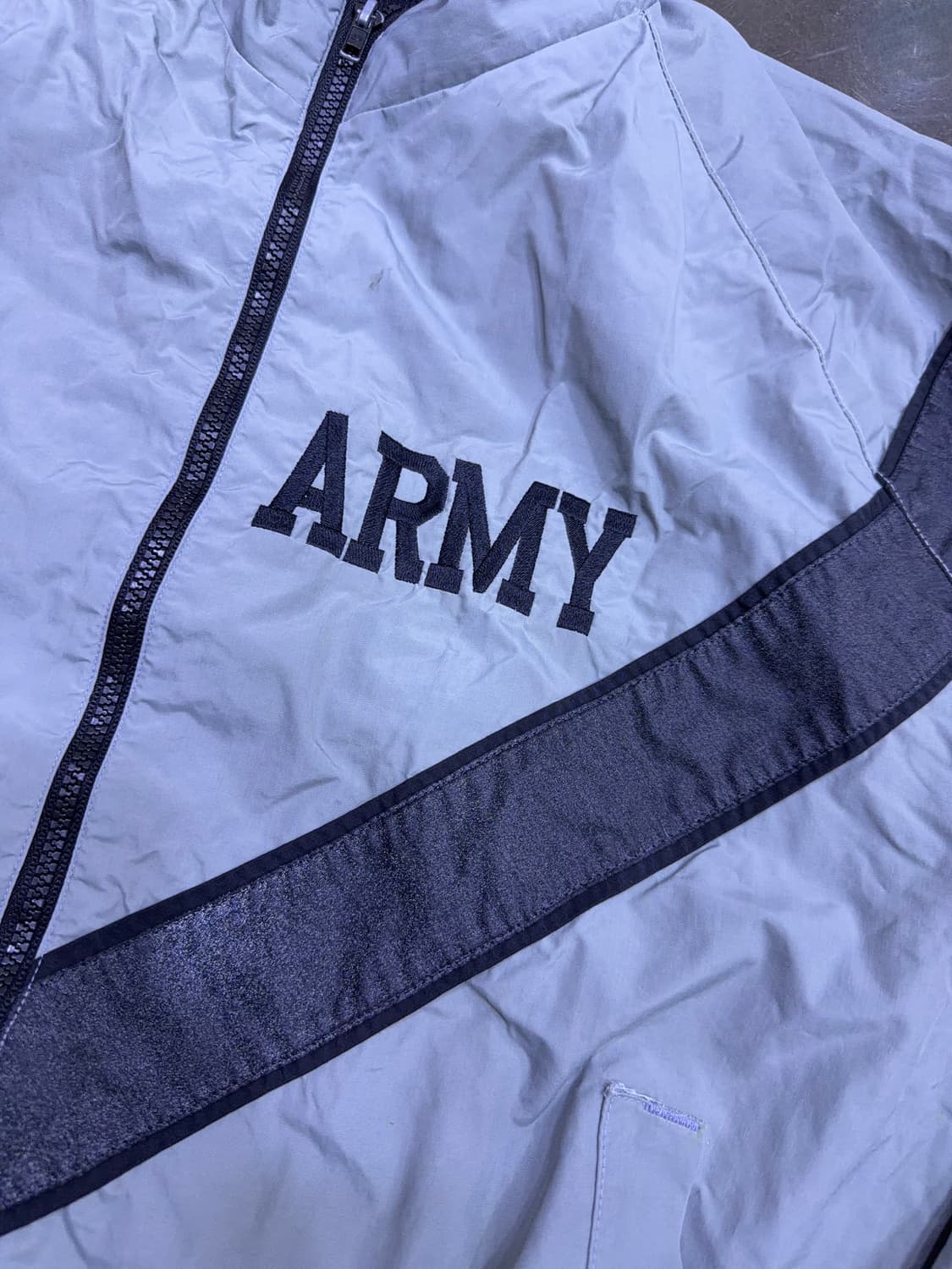 미군 U.S ARMY IPFU 비람막이 잠퍼 자켓 M 레귤러핏 상품이미지4