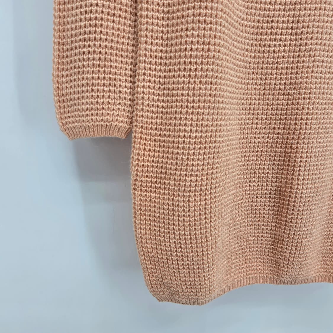 로엠 피치 핑크 울 니트 원피스 뒷리본 포인트 (미착용) 상품이미지2