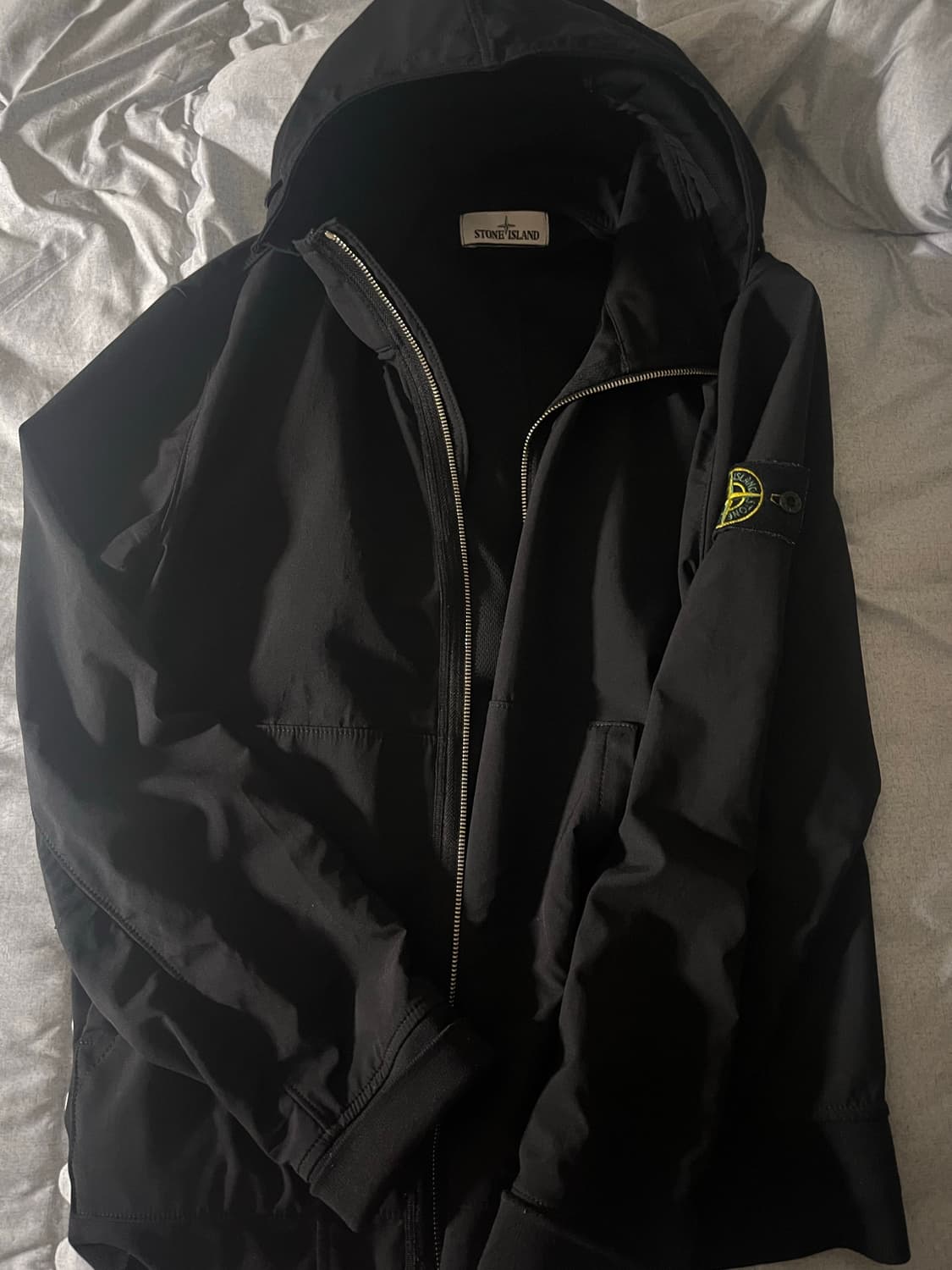 스톤아일랜드 소프트쉘 바람막이 L 팝니다 상품이미지1