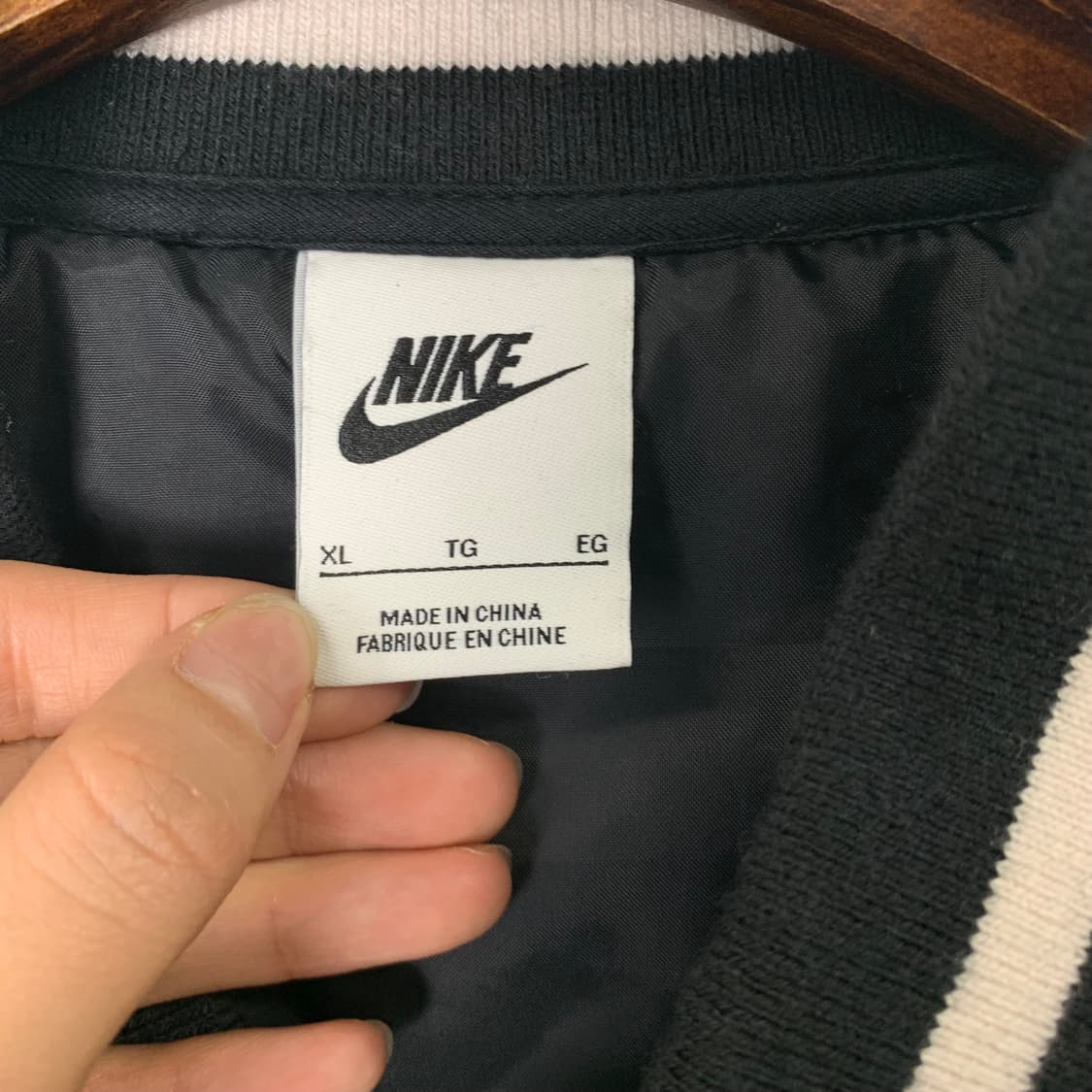 나이키 NSW 어센틱 바시티 자켓 상품이미지5