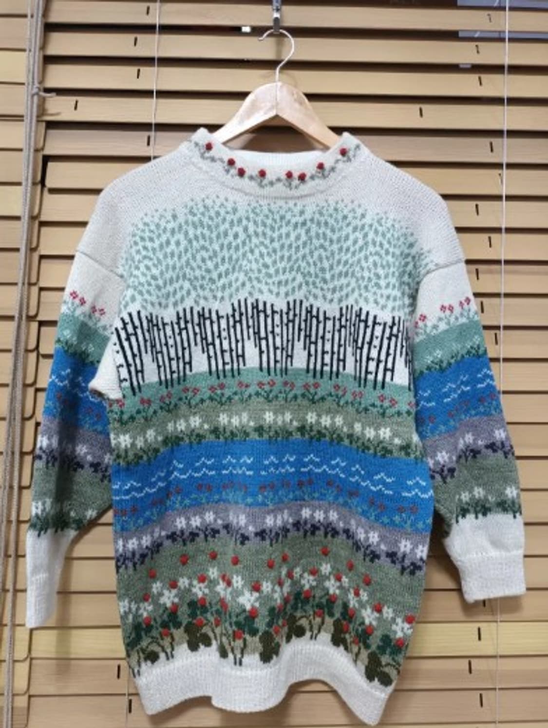 수입핸드메이드꽃 울크루넥니트 상품이미지2