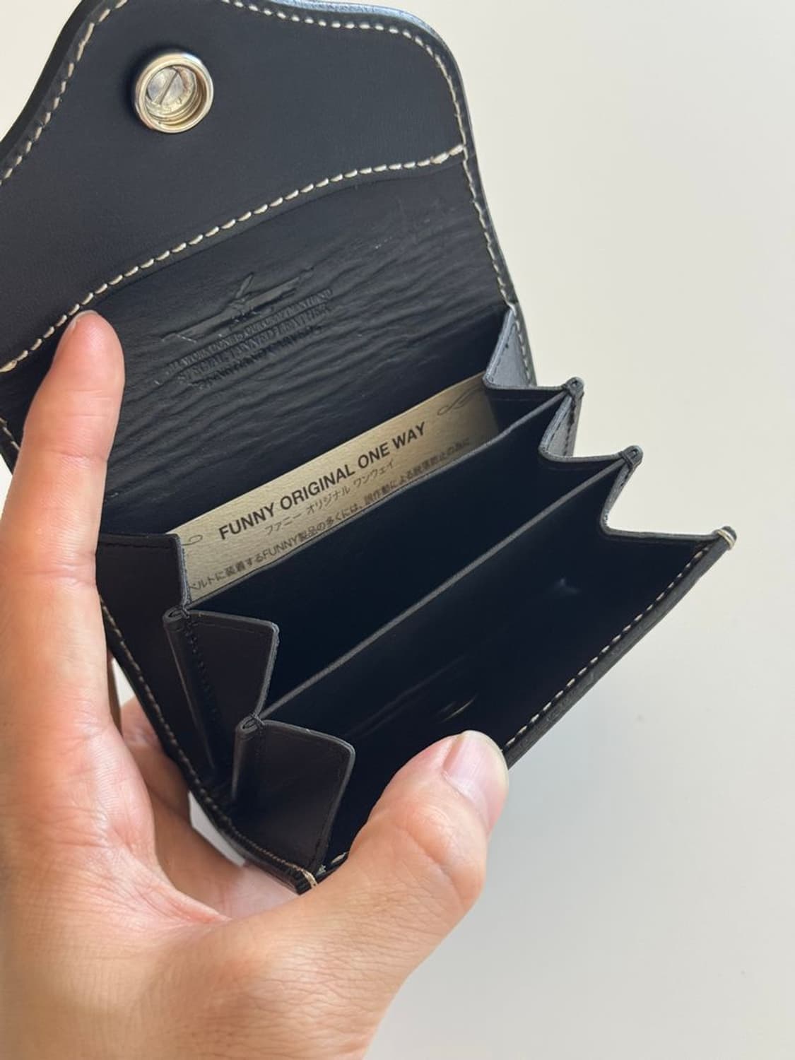 LEATHER COIN CASE 엠보싱 가죽 동전 케이스 상품이미지3