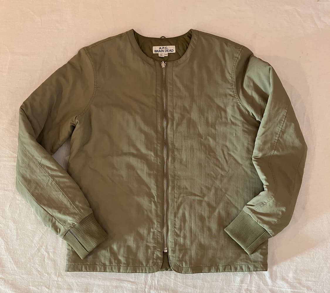 아페쎄 X 브레인데드 퀼팅 깔깔이 봄버 경량패딩 상품이미지3