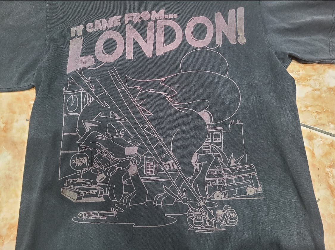 스투시 IT CAME FROM...LONDON 티셔츠 상품이미지2