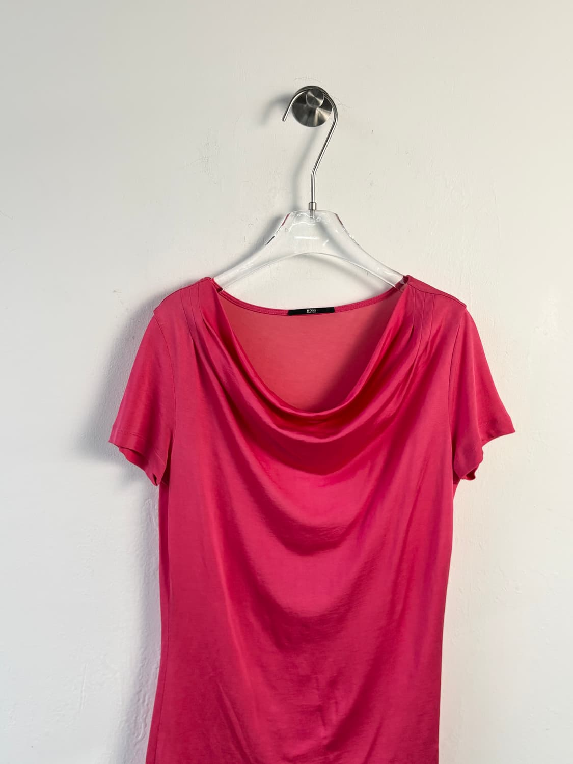 휴고보스 드레이핑 카울 넥 티셔츠 상품이미지2