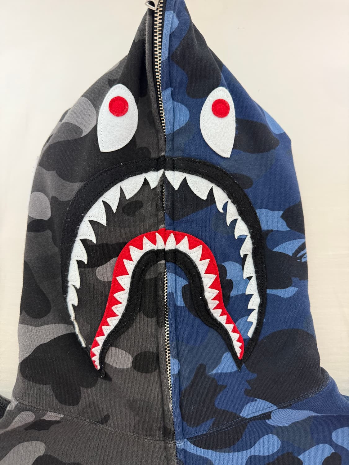 베이프 세퍼레이트 샤크 후드집업 블랙 블루 상품이미지2