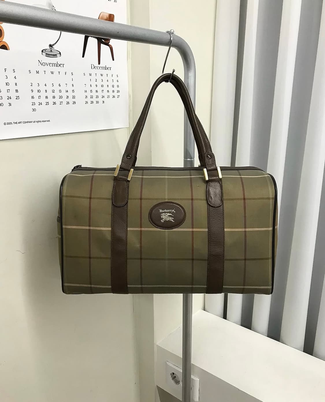 버버리 로고 체크 보스턴백 상품이미지1