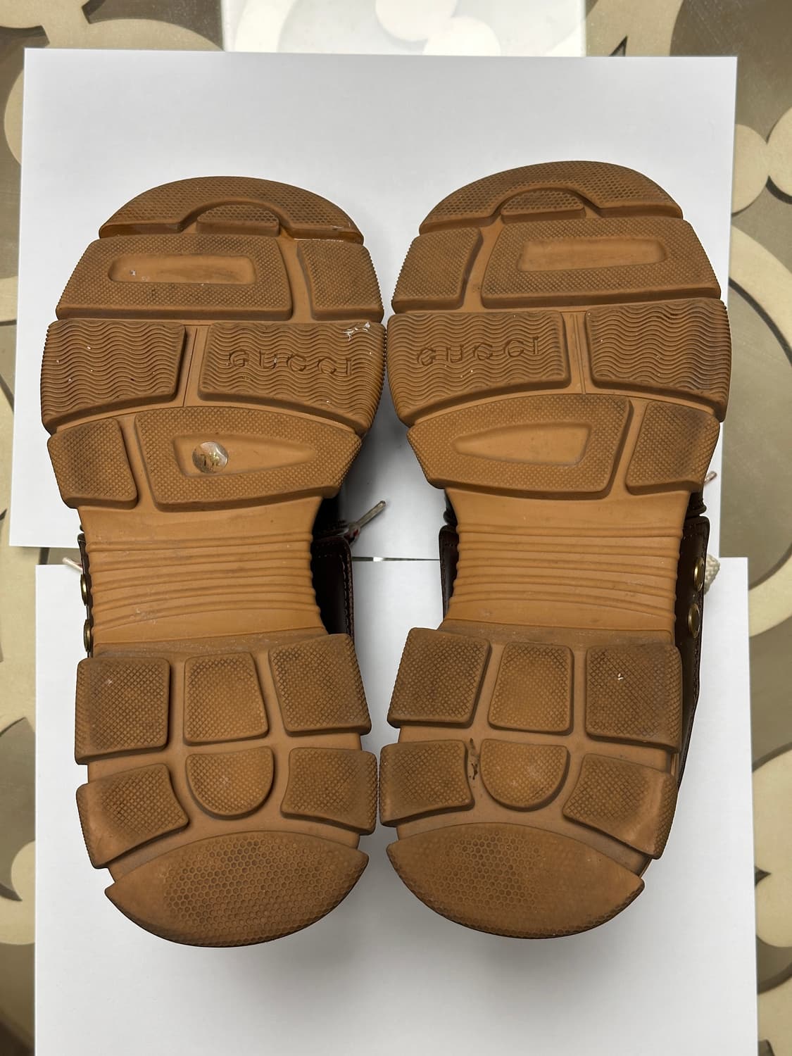 Gucci boatrek sneakers 7.5 상품이미지6