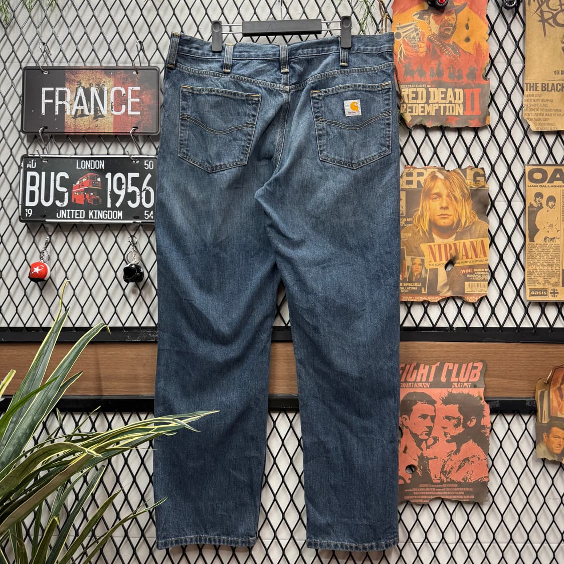 칼하트 릴렉스드 핏 데님 팬츠 후면 포켓 로고 포인트 중청 상품이미지2
