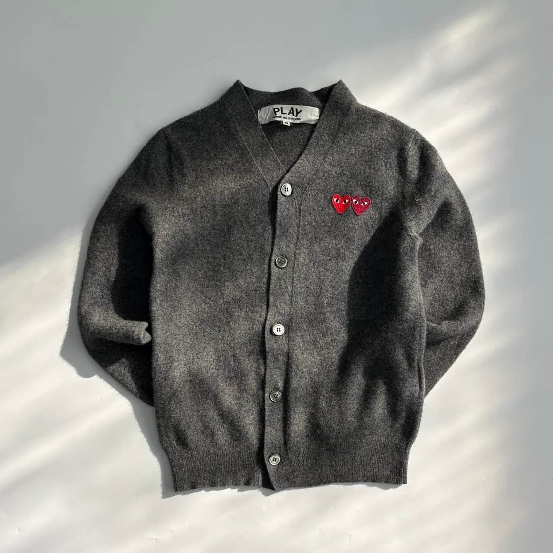 꼼데가르송 그레이 더블 와펜 램스울 니트 가디건(M) 상품이미지2