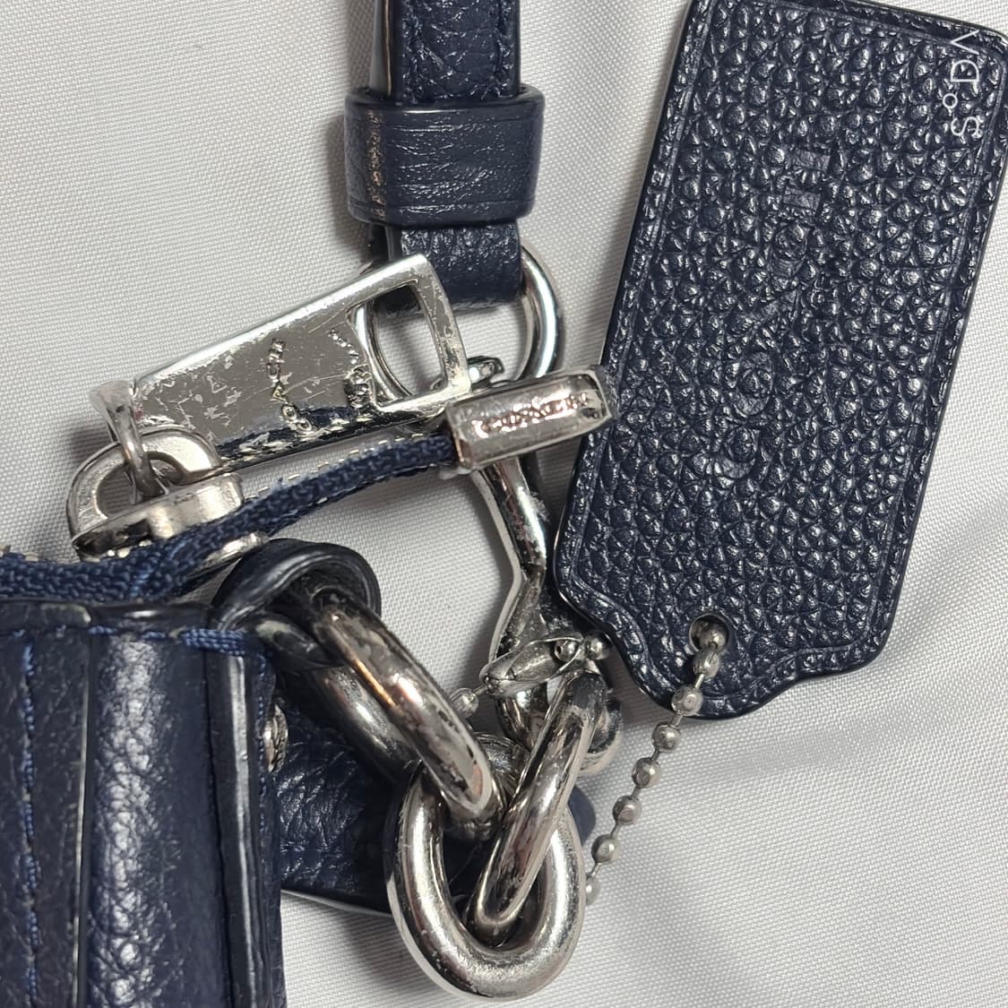 코치 플라워 장식 크로스백 네이비 상품이미지6