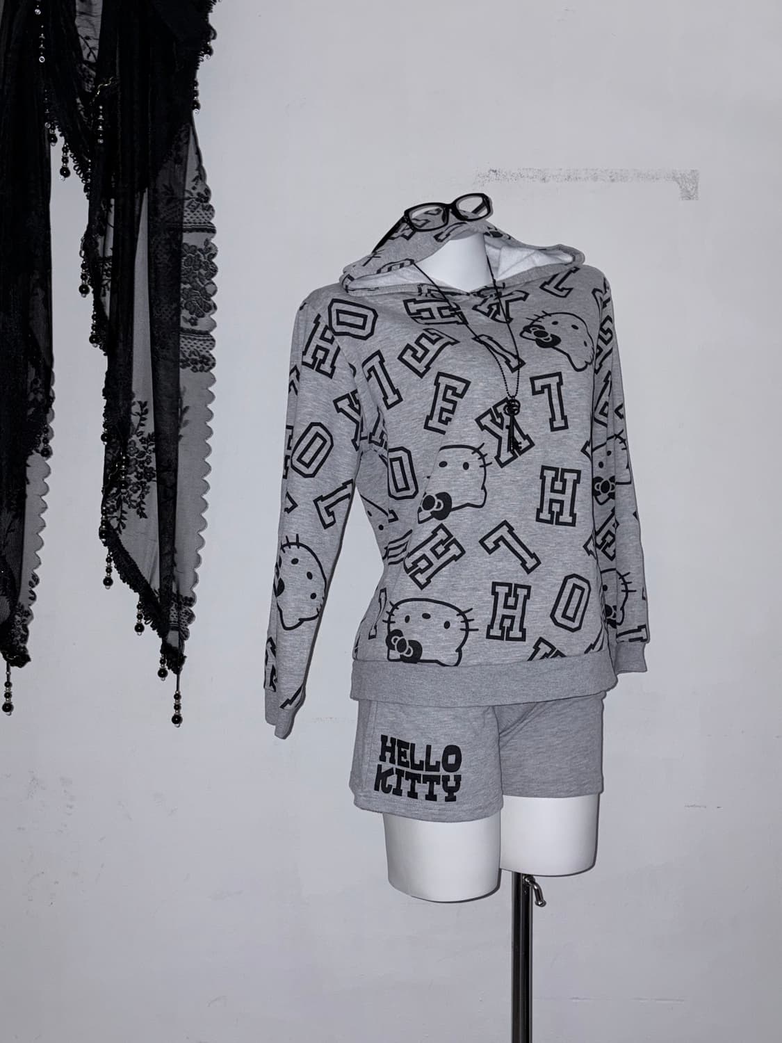 무채색 헬키 상하의 세트🎀 갸루 00s 헬로키티 호피  상품이미지1
