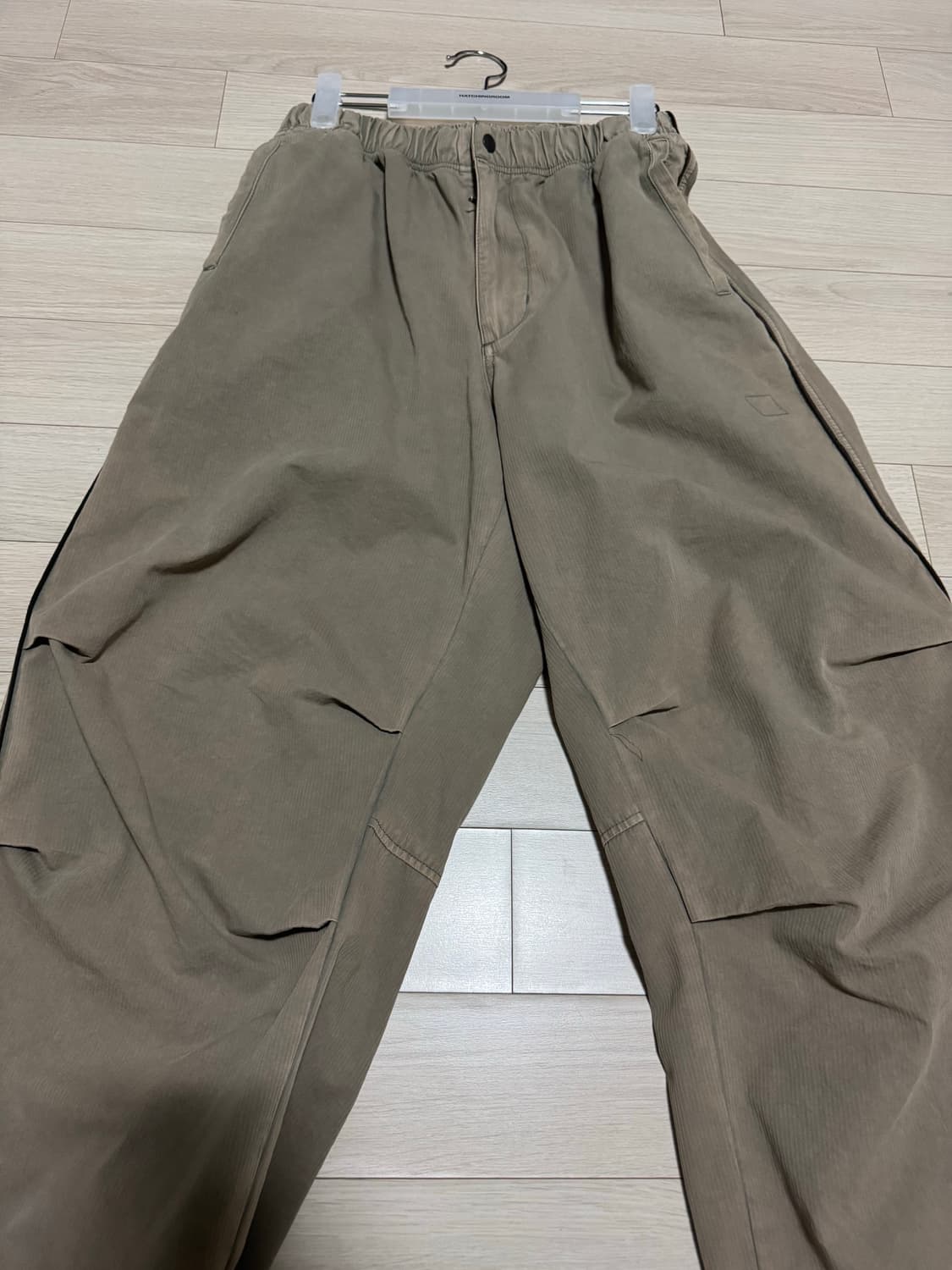 해칭룸 스노우 트랙팬츠 빈티지 베이지 2size 상품이미지2