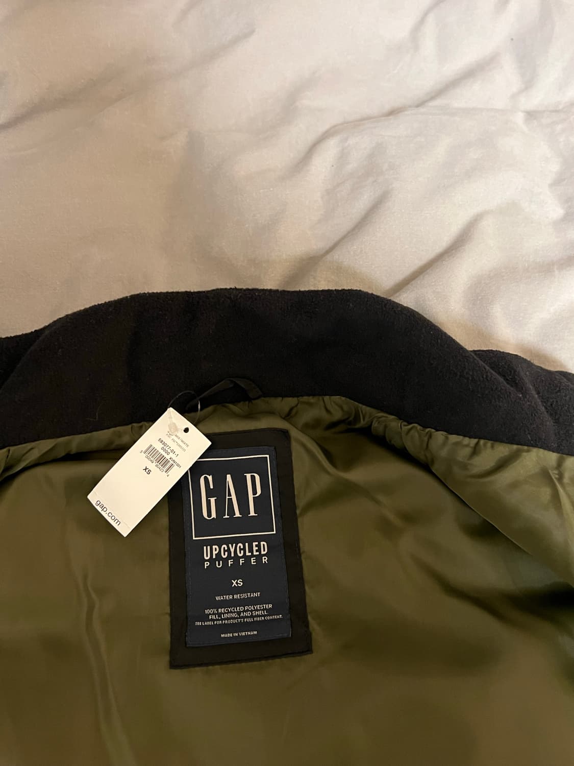 갭 GAP 푸퍼 패딩베스트 검정 xs 새제품 상품이미지3