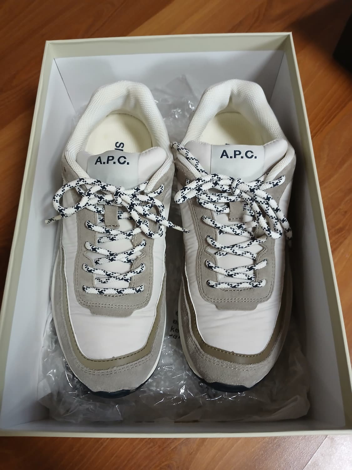 APC 아페쎄 스니커즈 41사이즈 상품이미지1