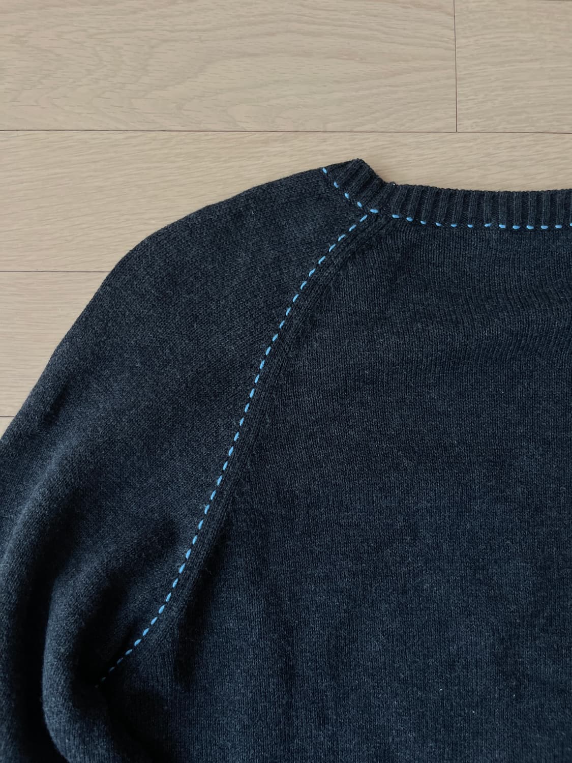 Burberry 버버리 블루 스티치 롱슬리브 상품이미지5