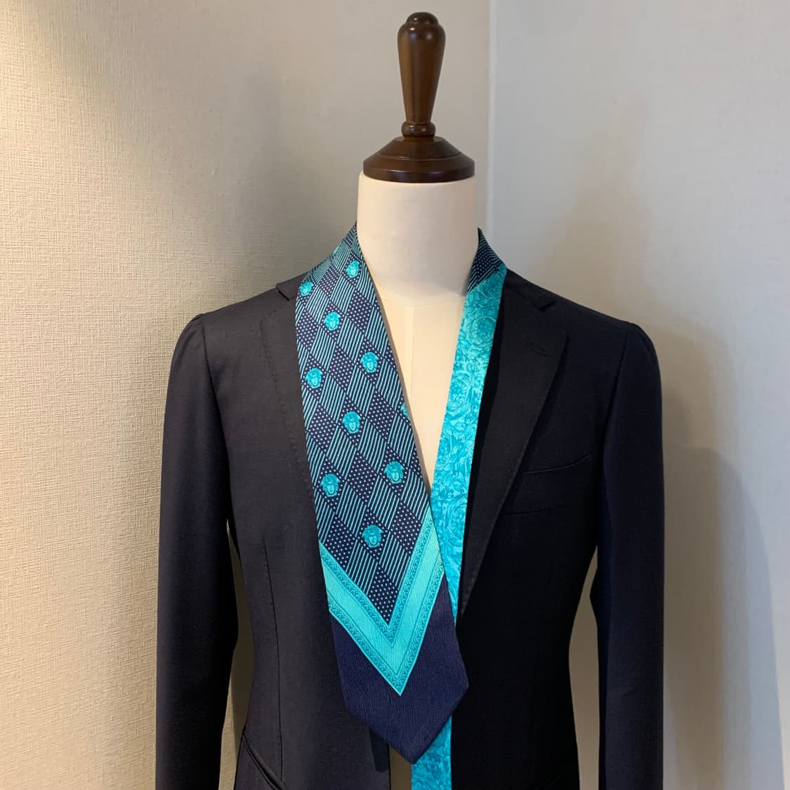 베르사체(VERSACE) 명품넥타이 A등급 9.9cm 미세이염존재 상품이미지1