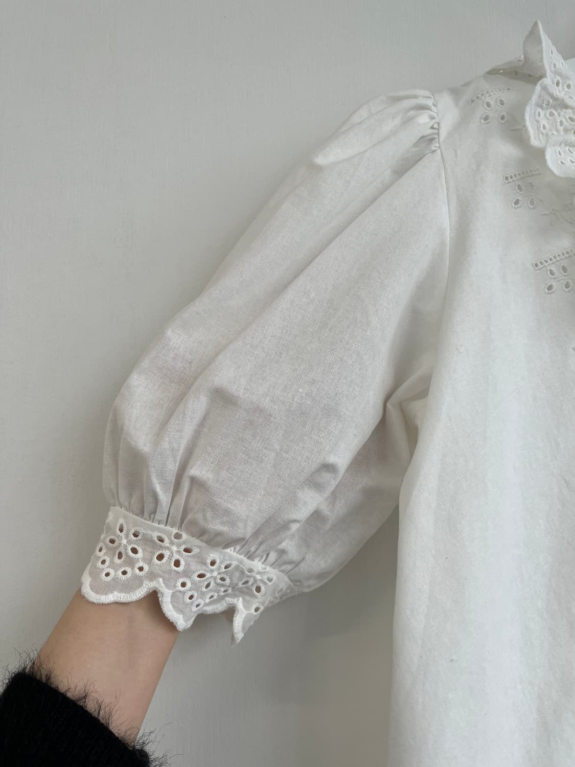 WHITE.B 블라우스 상품이미지3