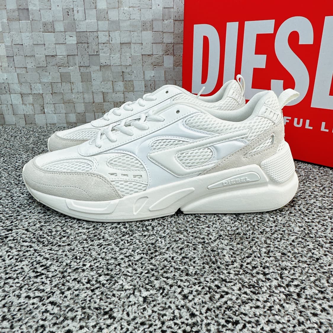 디젤 남성 화이트 세린디피티 스니커즈 상품이미지4