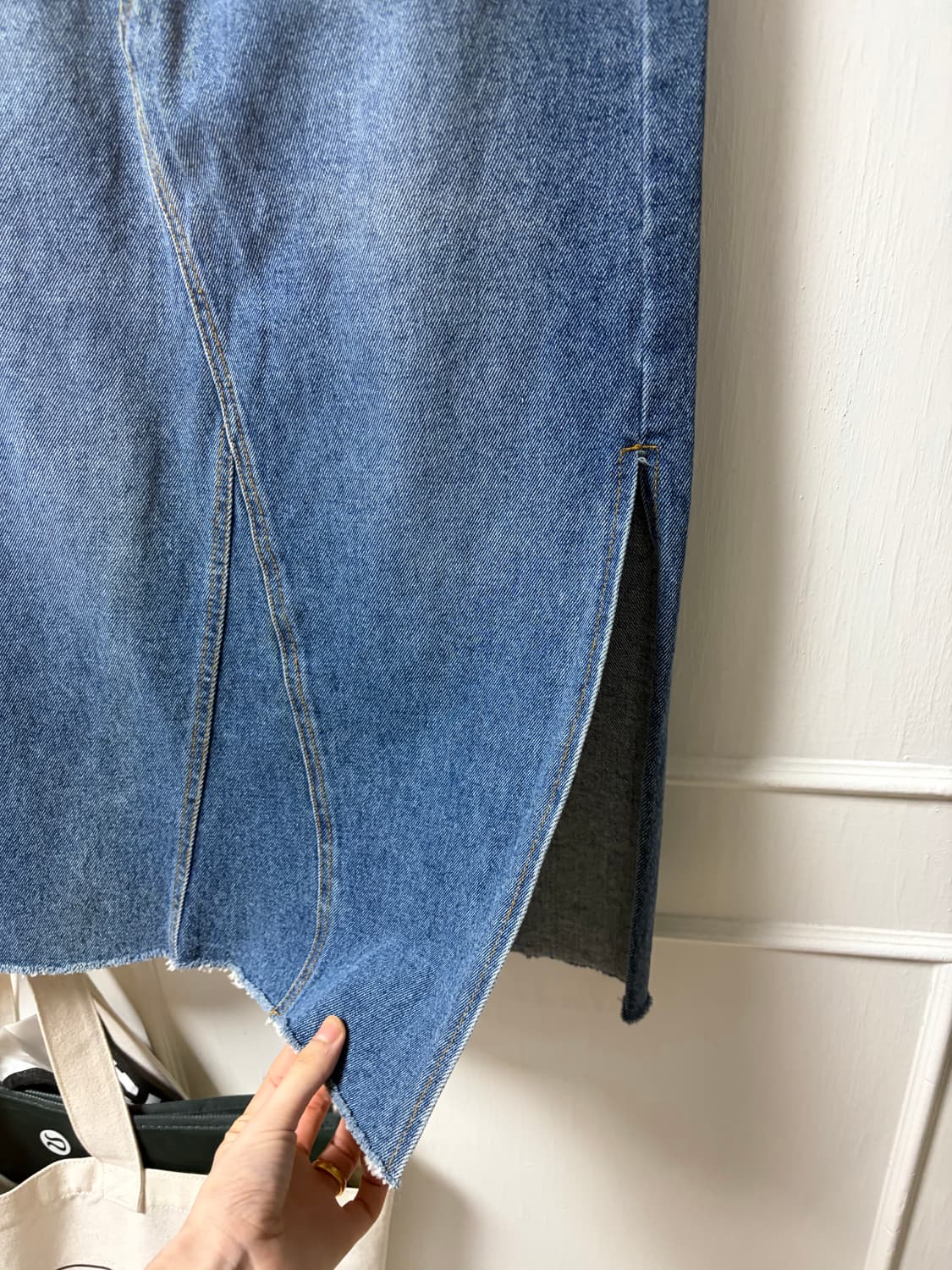 톰브라운 청치마 미디기장 1사이즈 상품이미지3