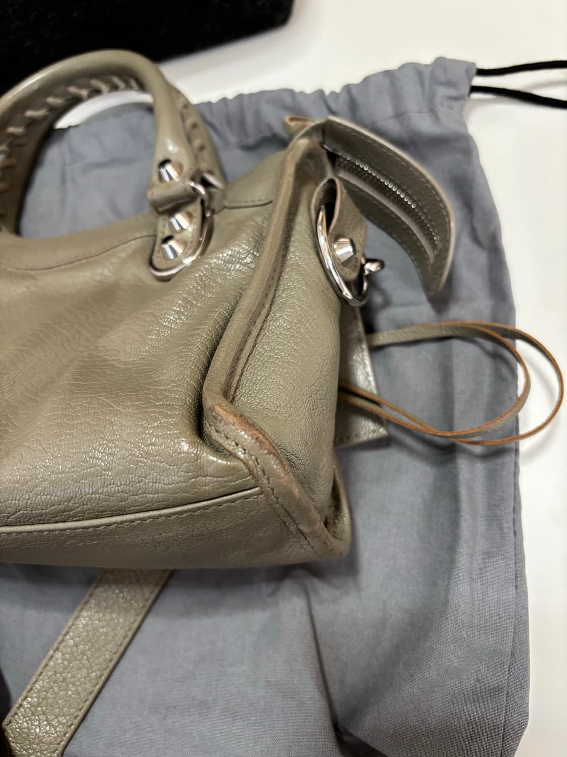 발렌시아가 엣지 시티 모터백 미니 상품이미지6