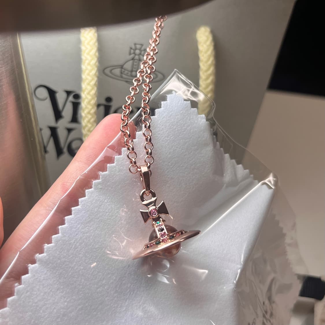 비비안웨스트우드 뉴 타이니 로즈골드orb  목걸이 상품이미지7