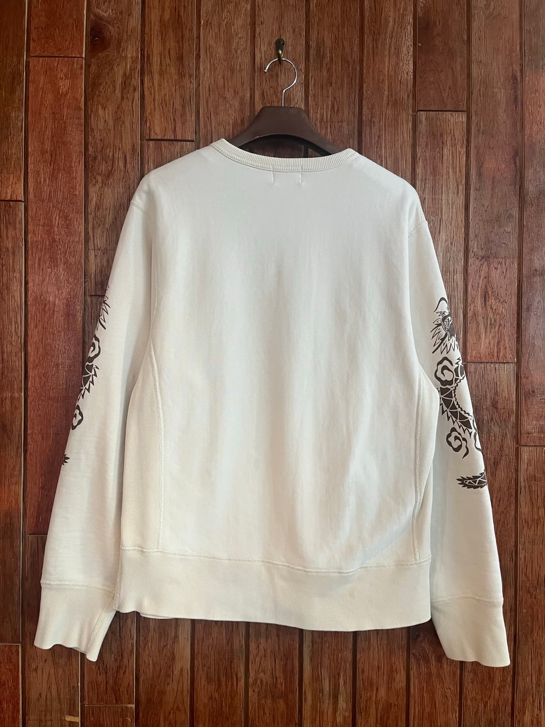 아비렉스 90's 드래곤 프린트 맨투맨 상품이미지2