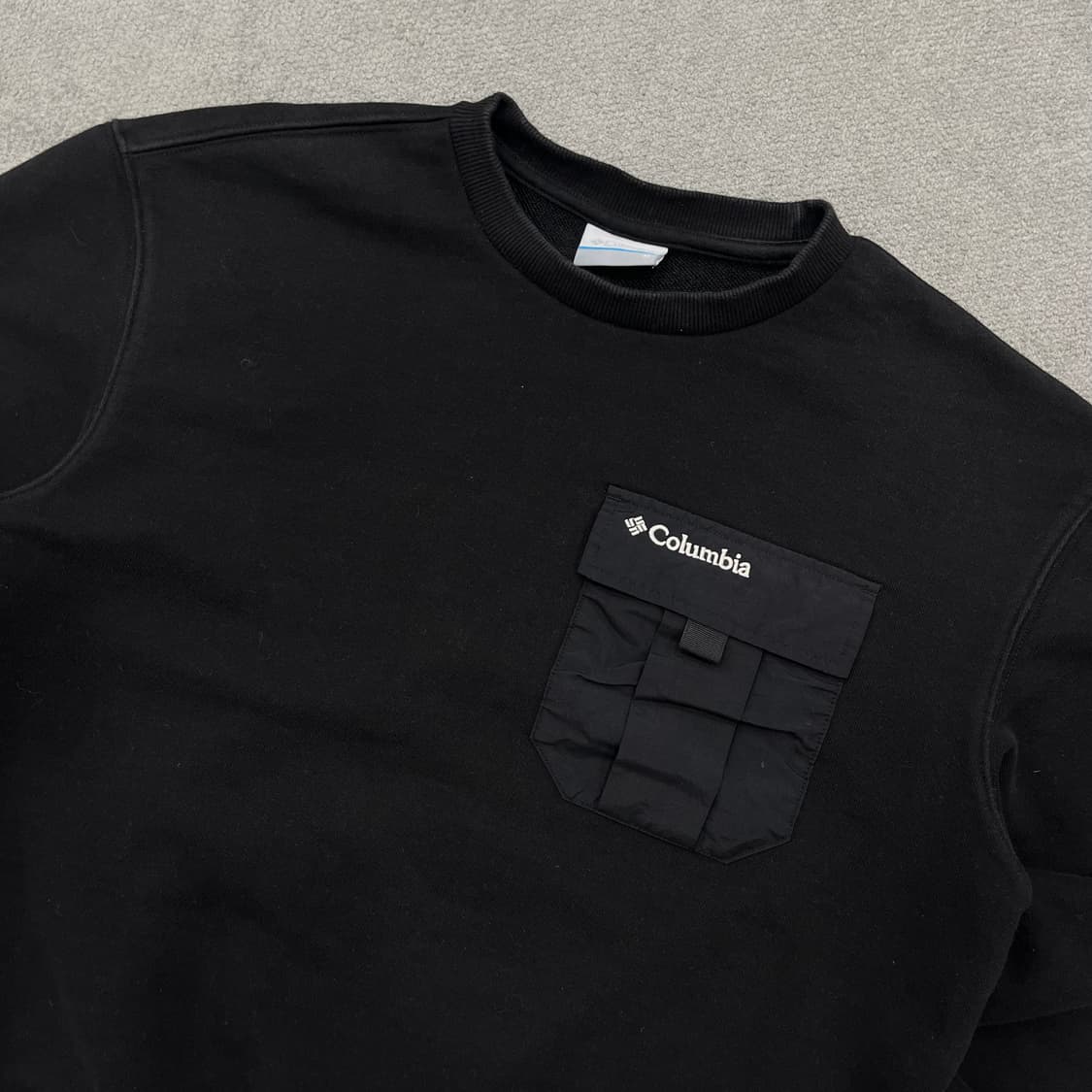 M 컬럼비아 블랙 포켓 맨투맨 상품이미지2