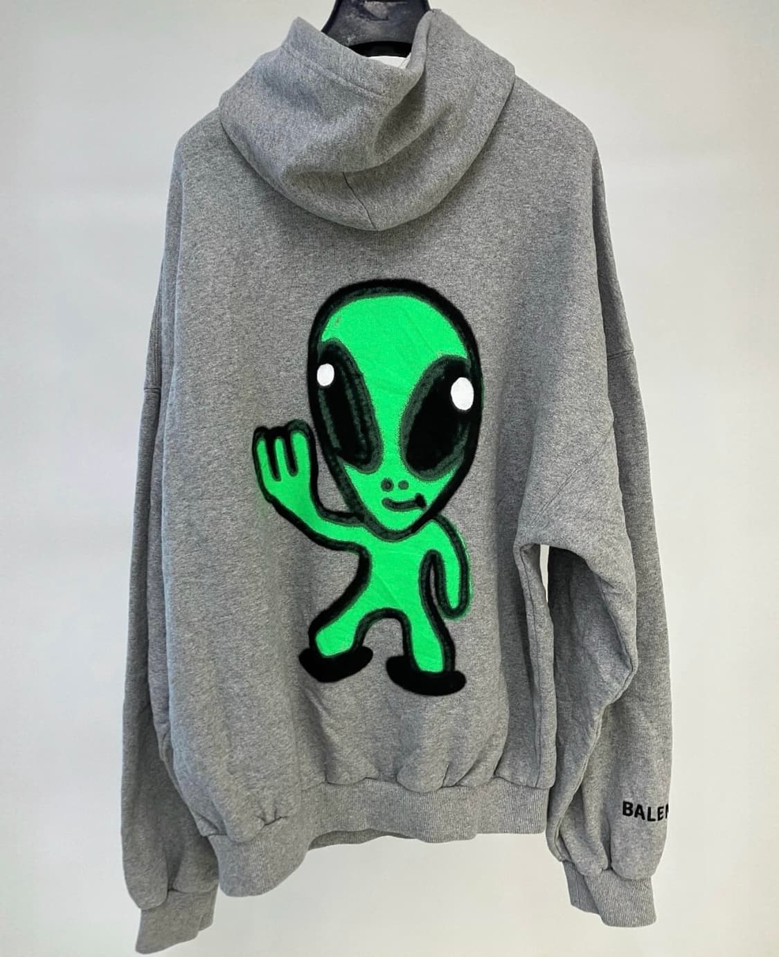 발렌시아가 외계인 안전핀 후드집업[3] 상품이미지3
