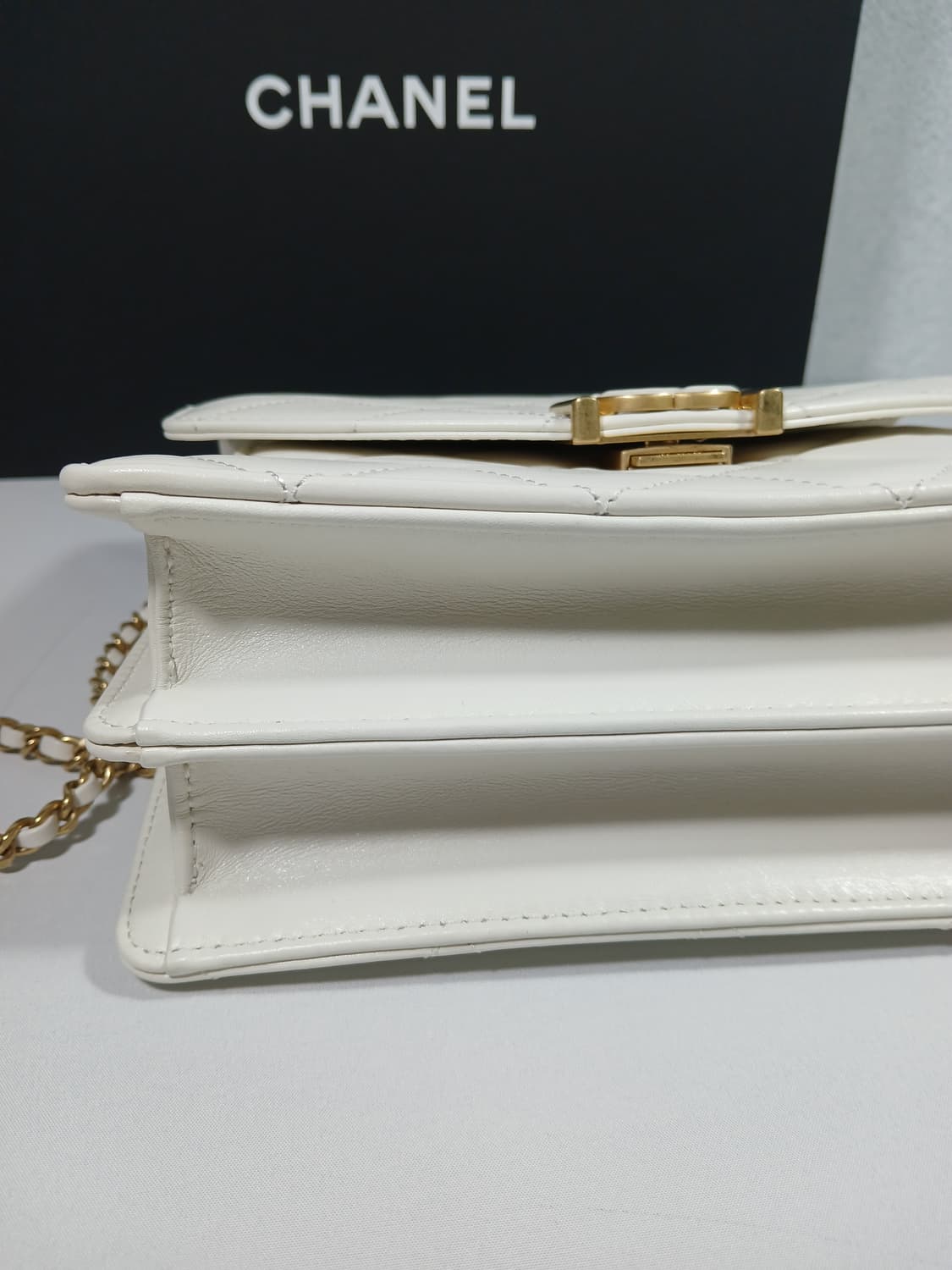 샤넬 23시즌 탑 핸들 플랩백 AS4184 상품이미지8