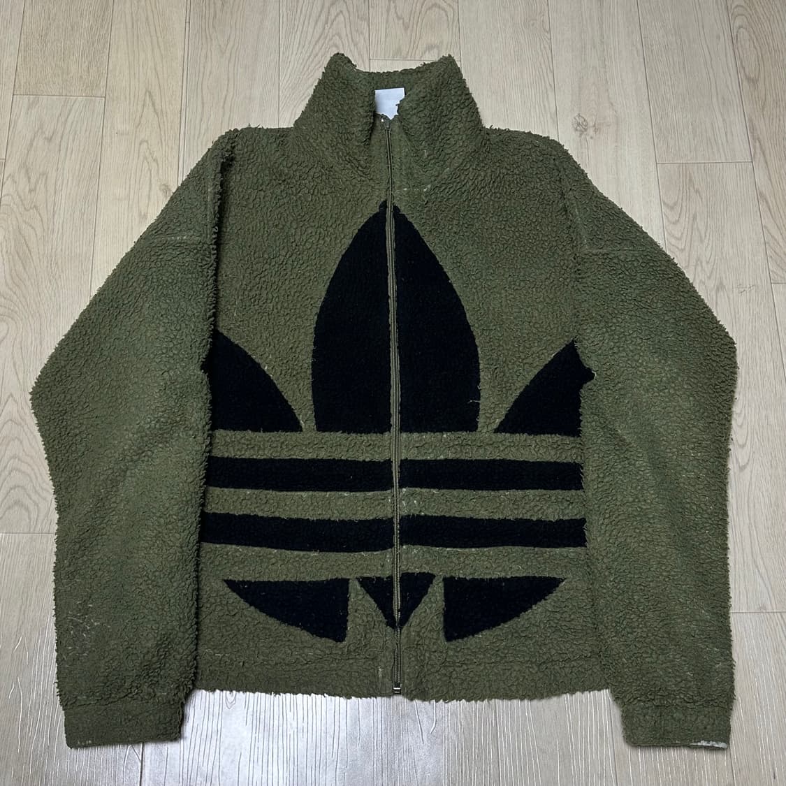 아디다스 파이어버드 카키 후리스 상품이미지1