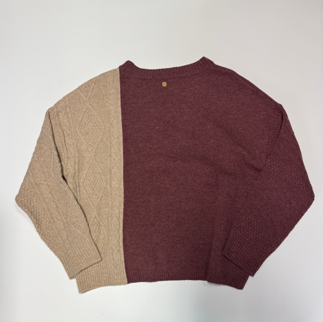 여성 써스데이아일랜드 컬러 블록 풀오버 라운드넥 니트 상품이미지2